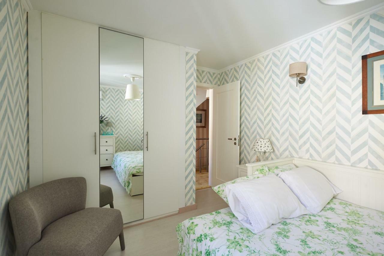 Apartamento Luxurious Triplex Near The Beach In Estoril Exterior foto
