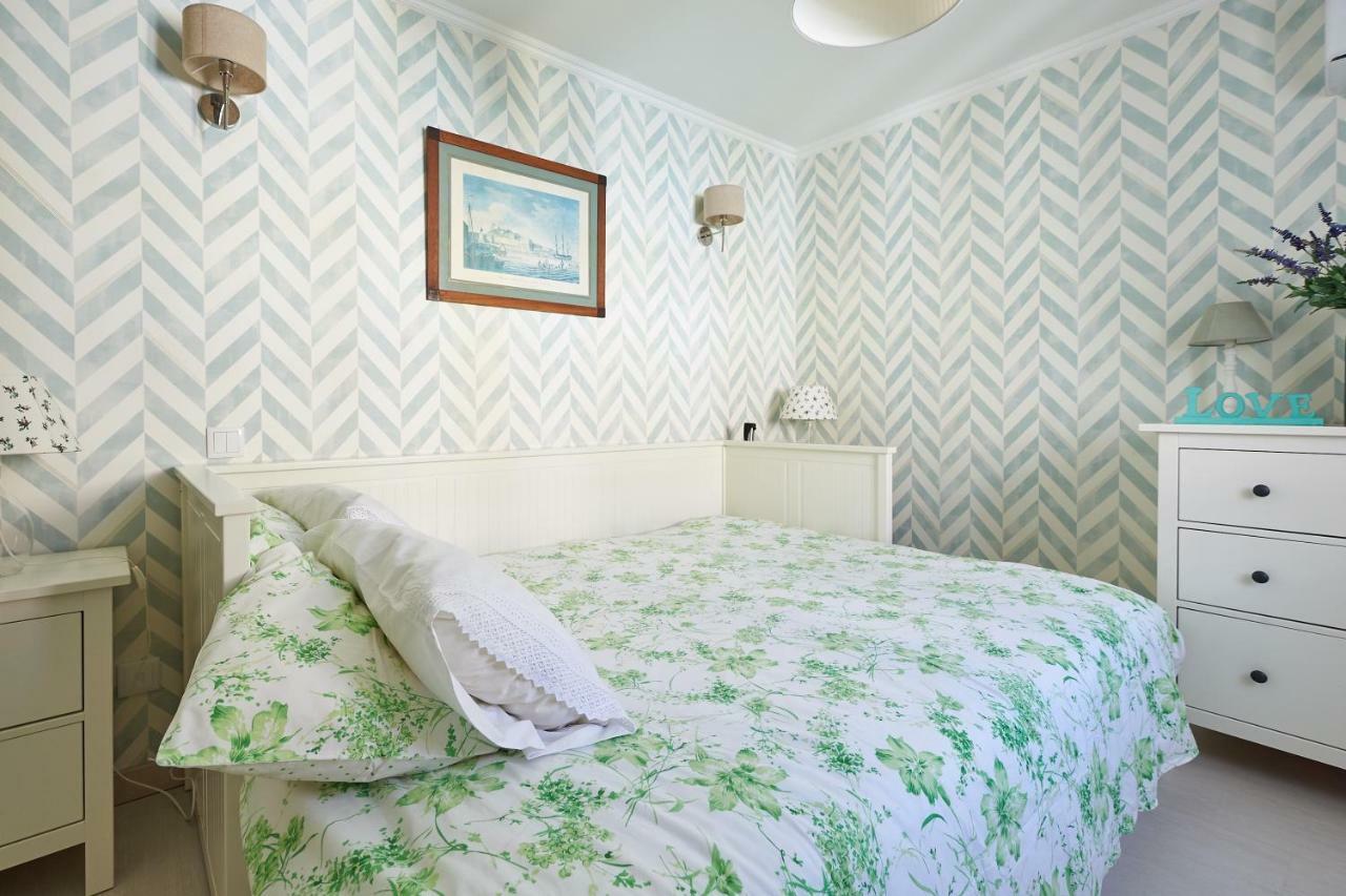 Apartamento Luxurious Triplex Near The Beach In Estoril Exterior foto